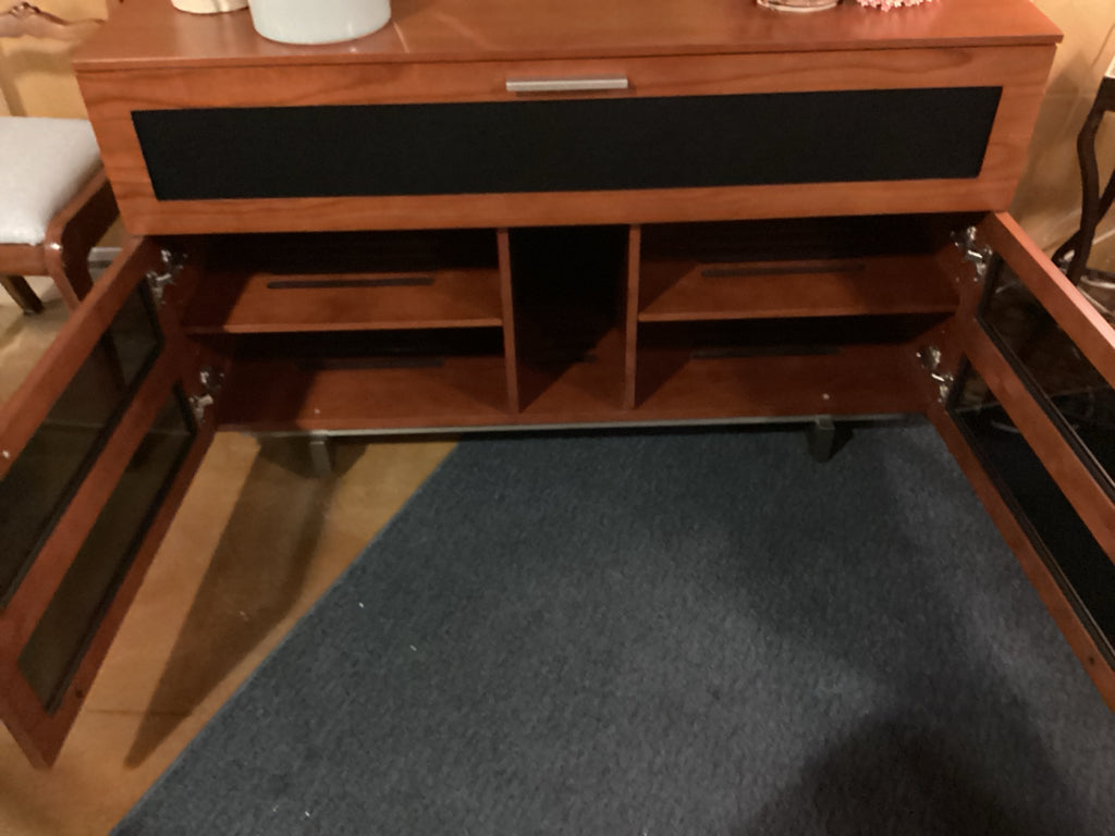Cabinet Avion Media Modern 47.5" x 22" x29"H