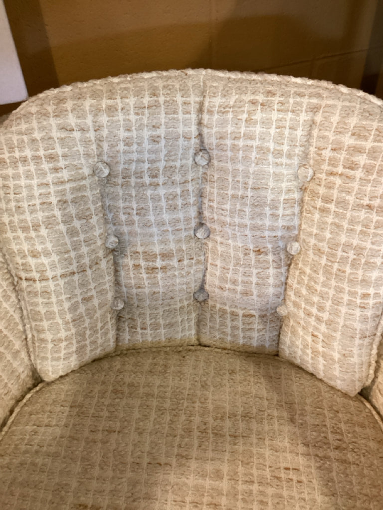 Chair/Creme bouclé barrel chairs/Casters