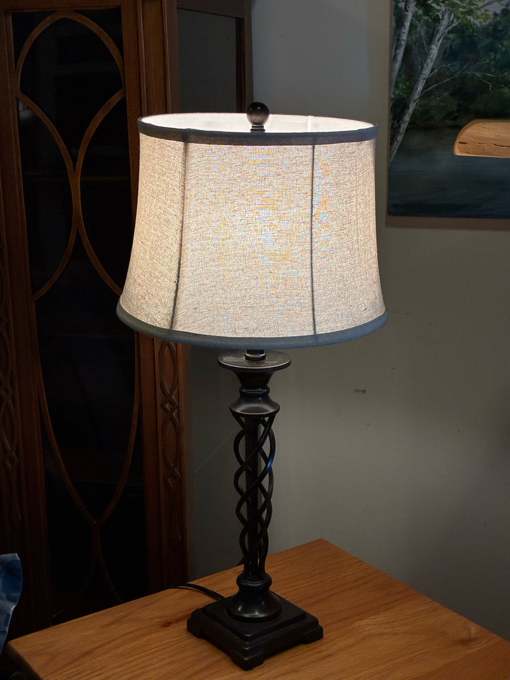 Traditional Twisted Metal Column Table Lamp