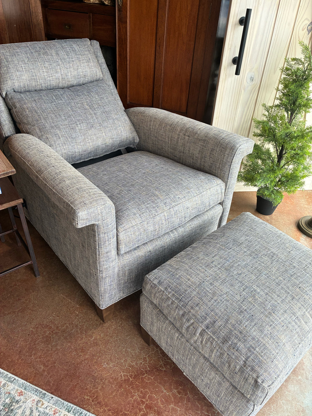 Westly Hall Chair & Ottoman