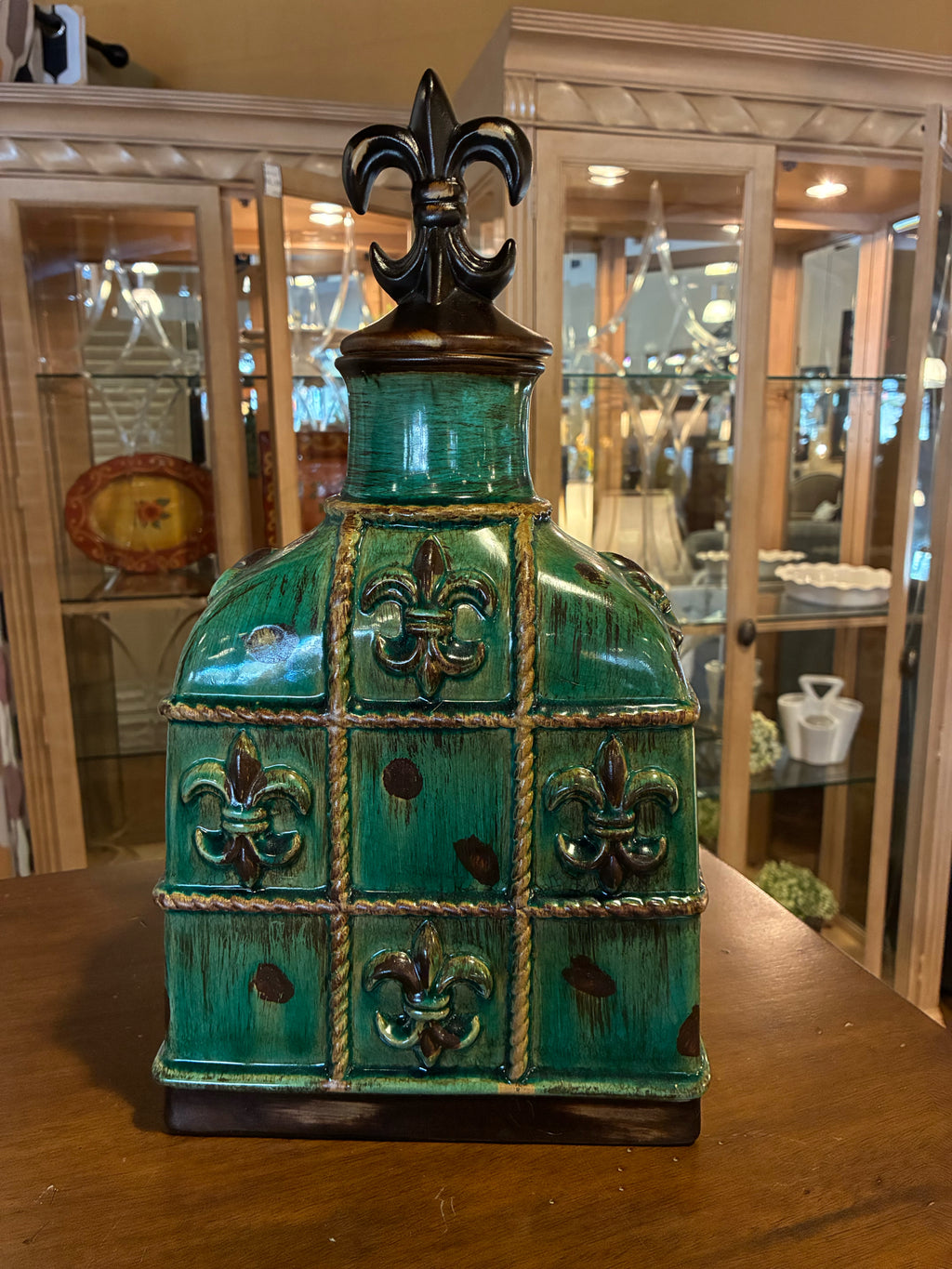 Fleur-de-Lis Ceramic Decorative Vase