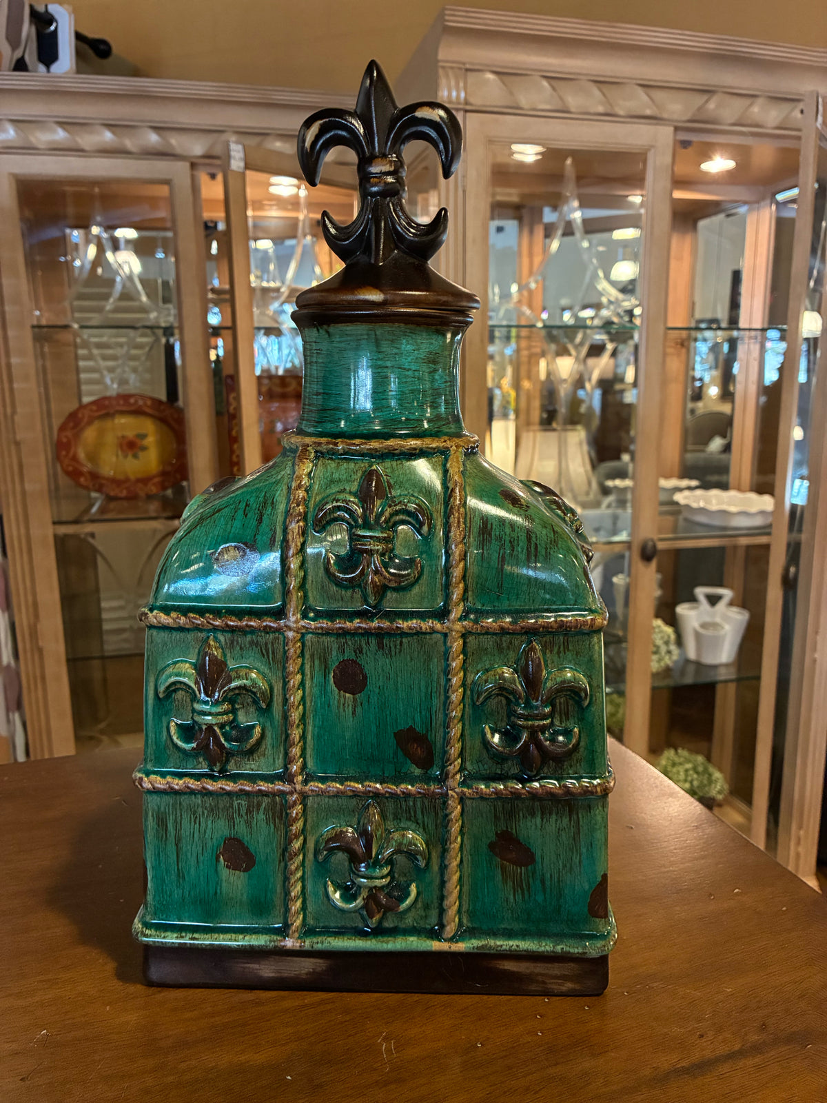 Fleur-de-Lis Ceramic Decorative Vase