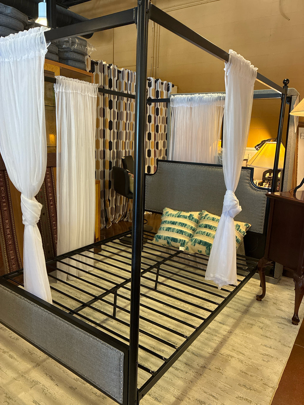 Black Metal Queeen Canopy Bed
