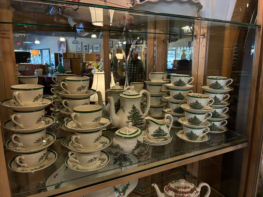 SPODE CHRISTMAS TREE ENGLISH TEA SERVICE — 49 PIECES