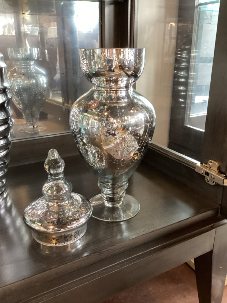 Vase/ Silver w/lid