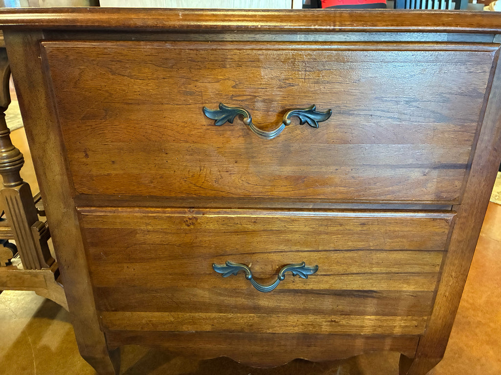 Thomasville Nightstand Table - 2 Drawer