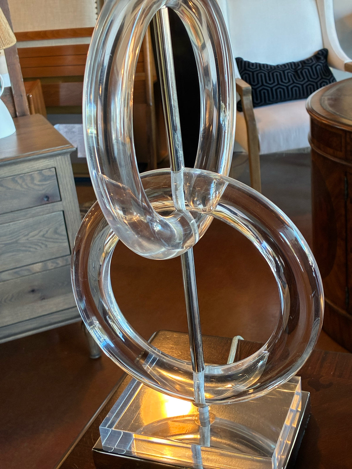 Lucite Interlocking Ring Table Lamp