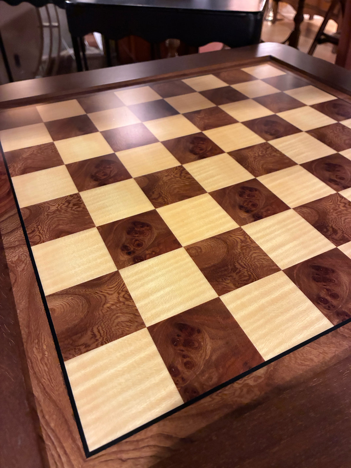 Traditional Chess & Backgammon Pedestal Game Table