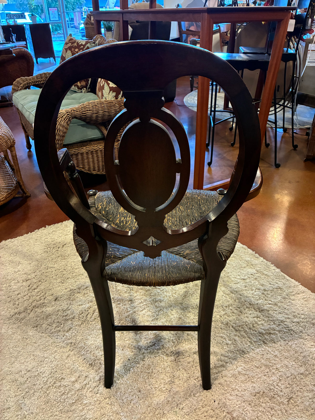Traditional Oval-back Antique chair