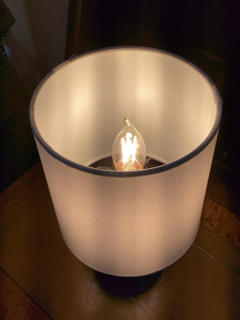 Lamp|15" tall|black