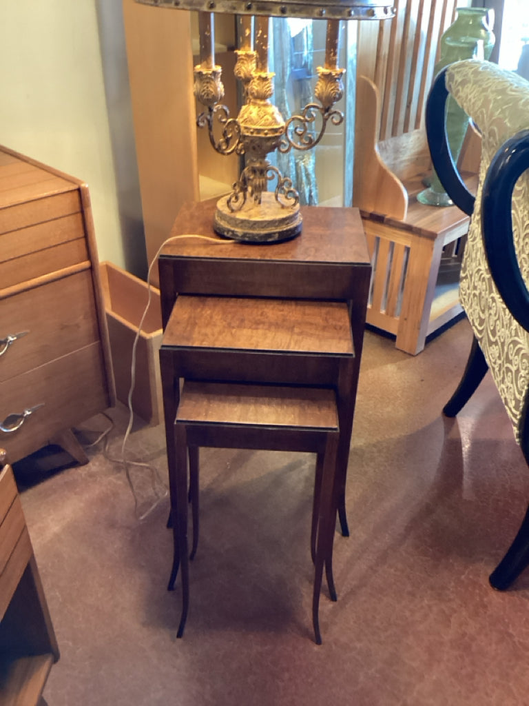 Table|SET OF 3 Nesting tables| Largest -18Wx14Dx28.75H