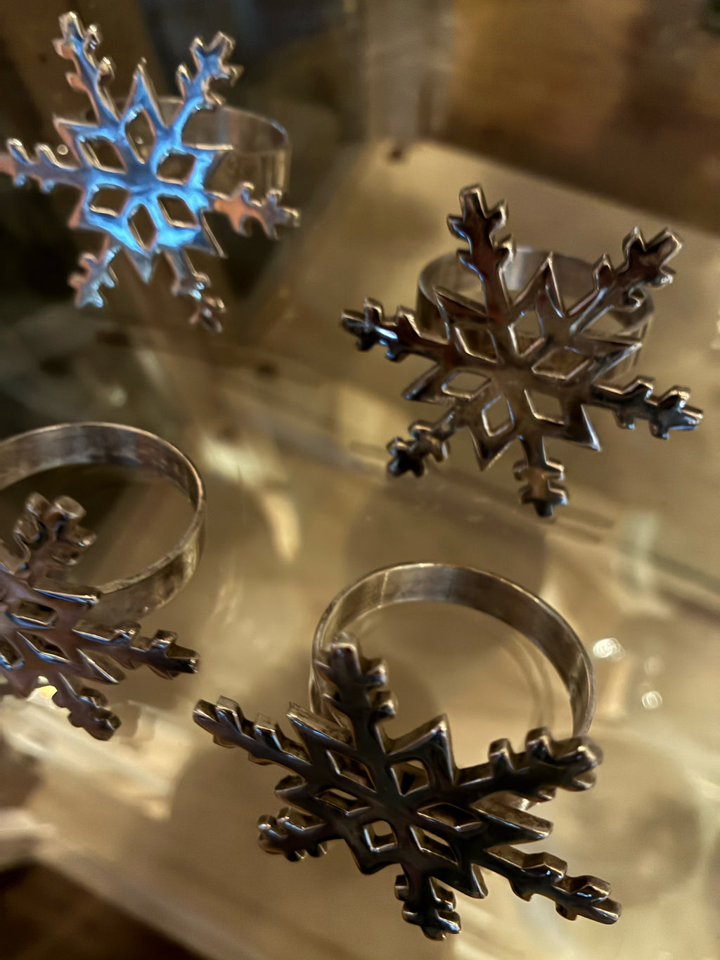 SILVER-TONE SNOWFLAKE NAPKIN RINGS — SET OF 4