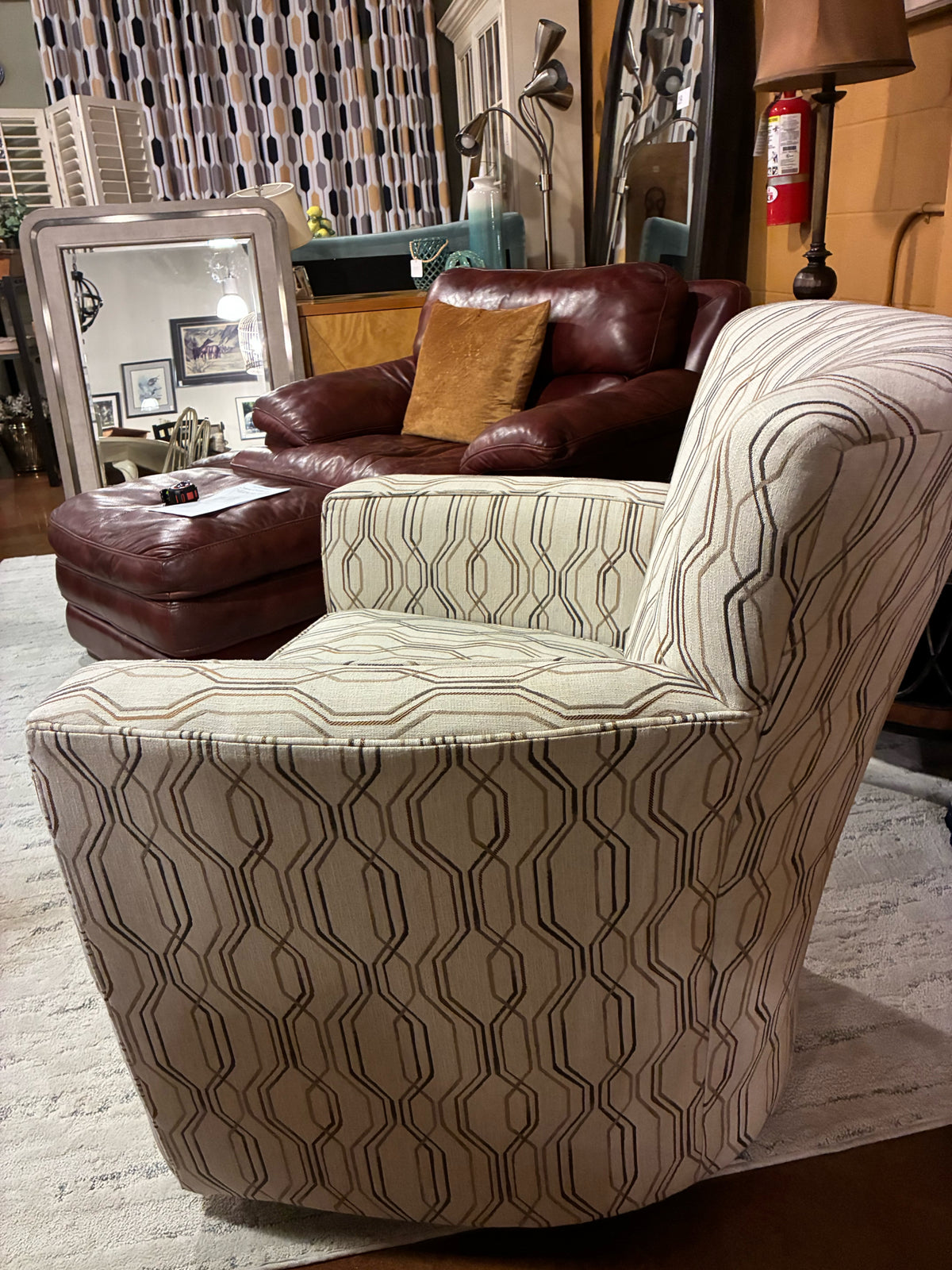 Fairfield Paterson Swivel Chair