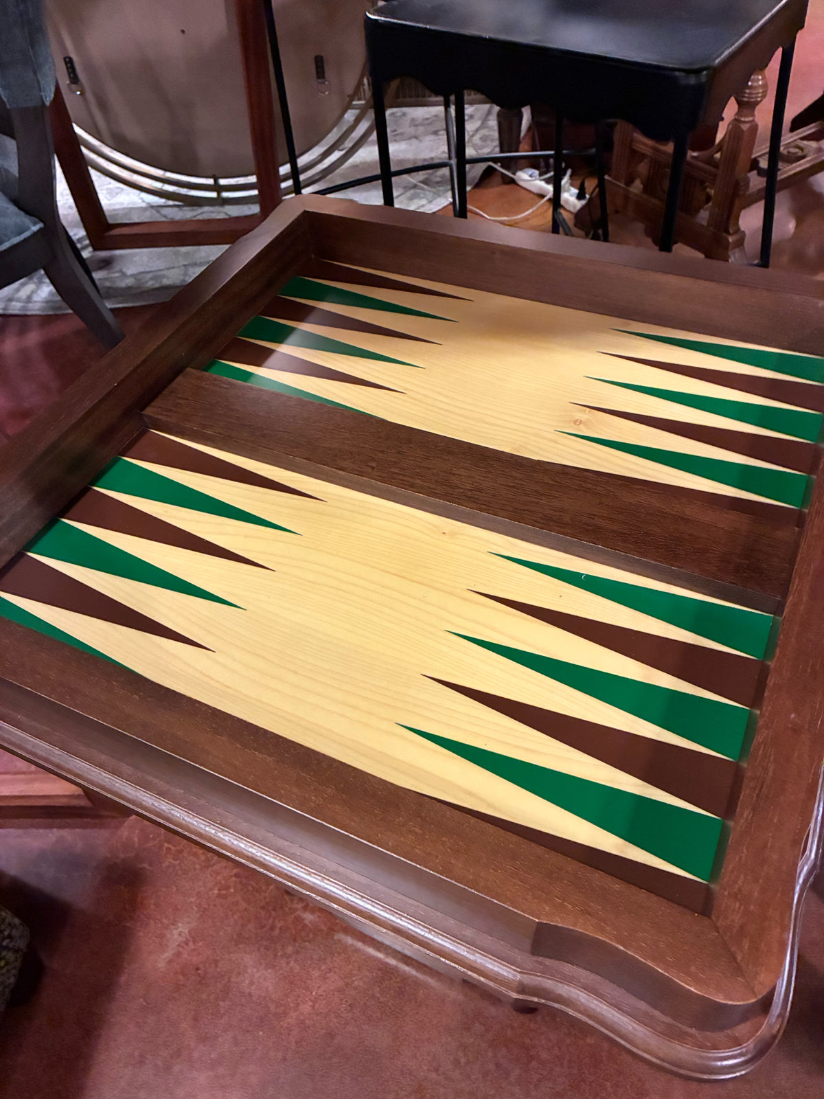 Traditional Chess & Backgammon Pedestal Game Table
